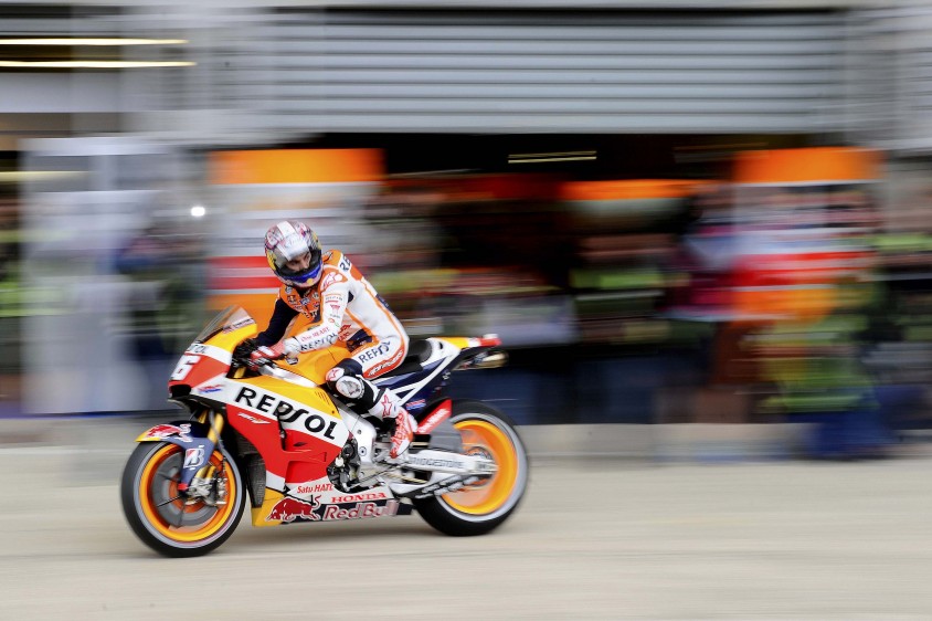 motogp_2015_france_03_credbullcontentpool_goldandgoose.jpg