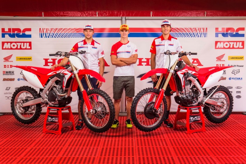 honda_pr_mc0316_-_honda_werks-team_enthullt_2017er_crf-modelle_beim_mxgp_in_assen.jpg