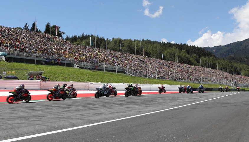 motogp_austria_2016_red_bull_tribune_c_sandro_zangrando_red_bull_content_pool.jpg