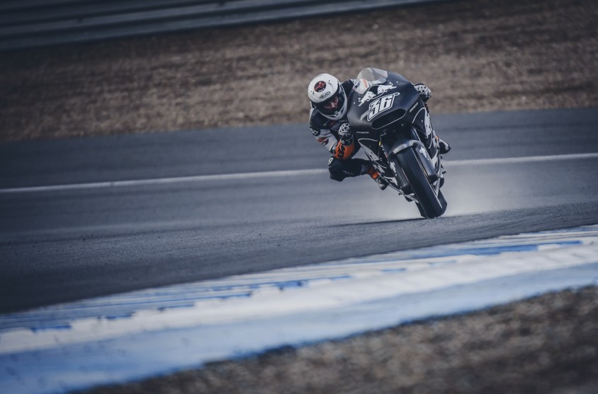 mika_kallio_ktm_rc16_jerez_2016-2.jpg