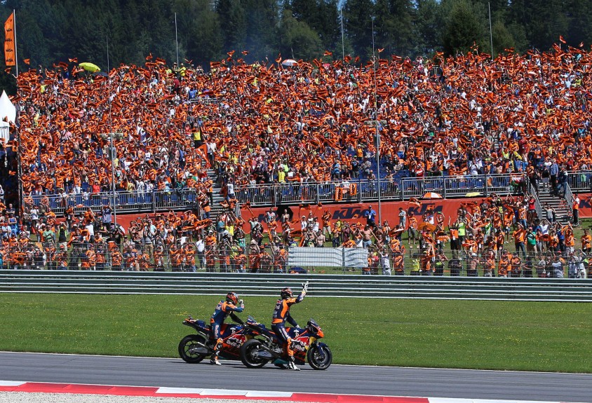 ktm_doku_red_bull_tv_motogp_aut_2016_c_david_goldman_red_bull_content_pool.jpg