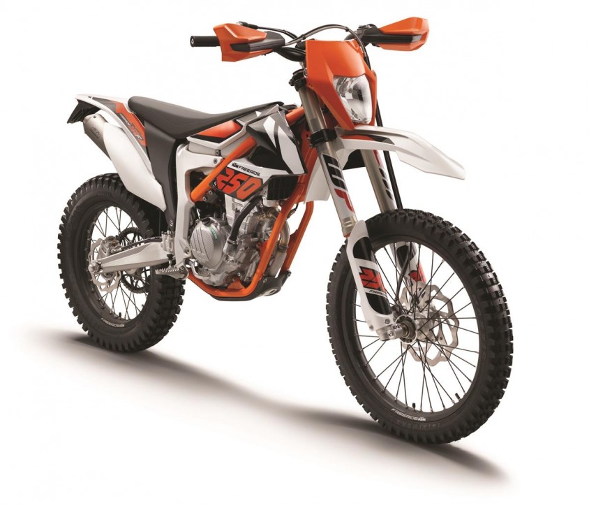 ktm_freeride_250_f_my_2018_studio_right_front.jpg