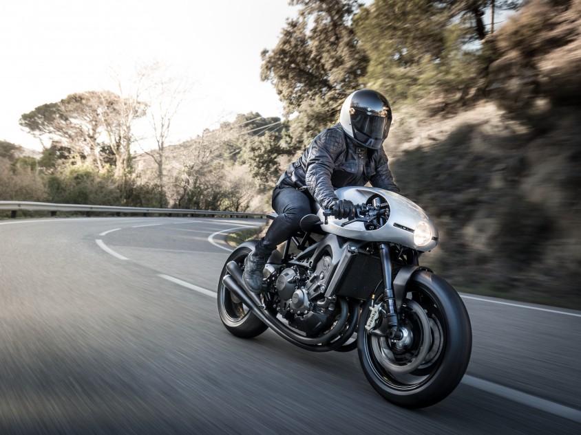 2018_yam_xsr900autofabricap2_eu_custom_act_002-60349.jpg