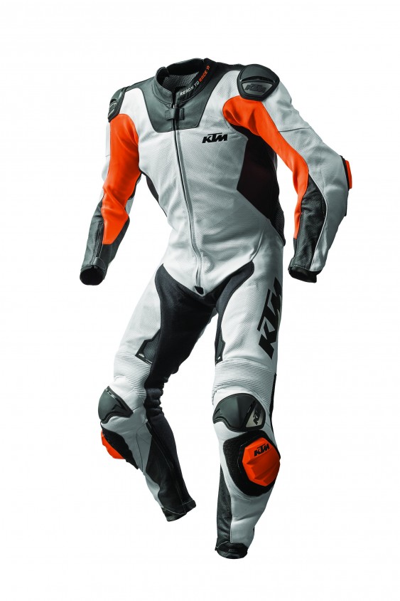 3pw181010x_rsx_suit_front.jpg