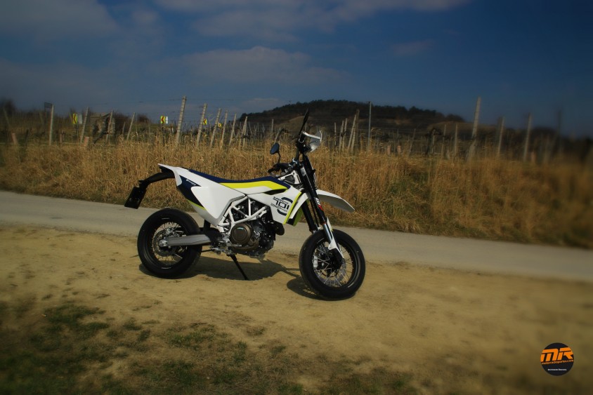 husqvarna-701-supermoto.jpg