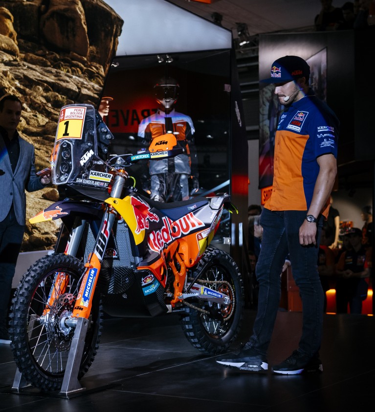 ktm_450_rally_sam_sunderland_eicma_2017.jpg