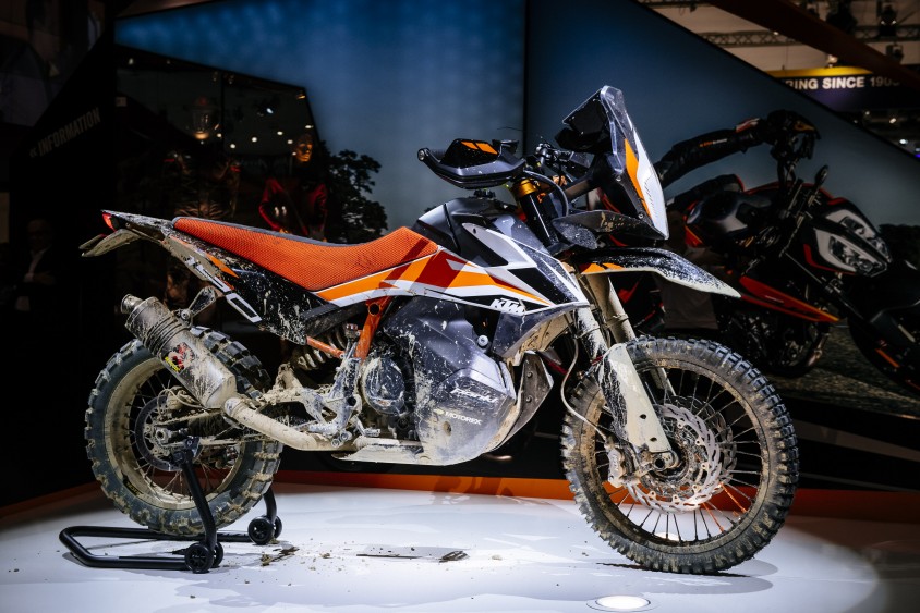 ktm_790_adventure_r_prototype_eicma_2017.jpg