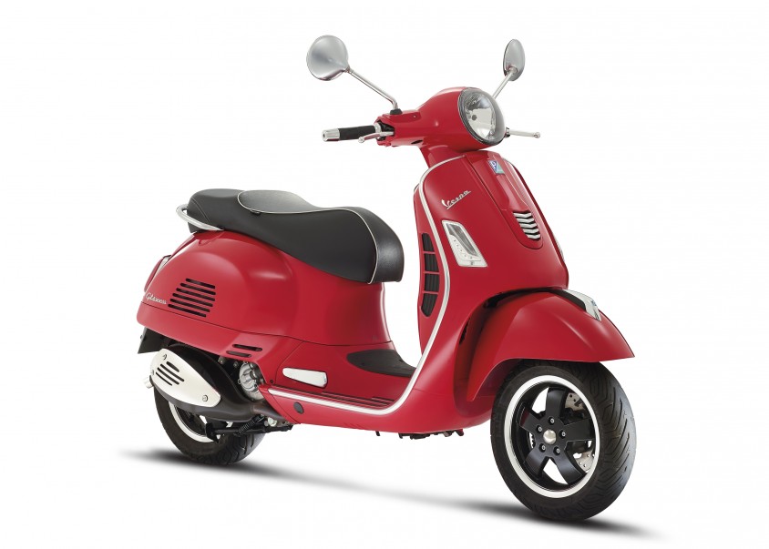 23_vespa_gts_300ie_super_2015.jpg