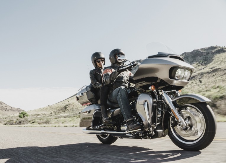 road_glide_ultra_2016.jpg