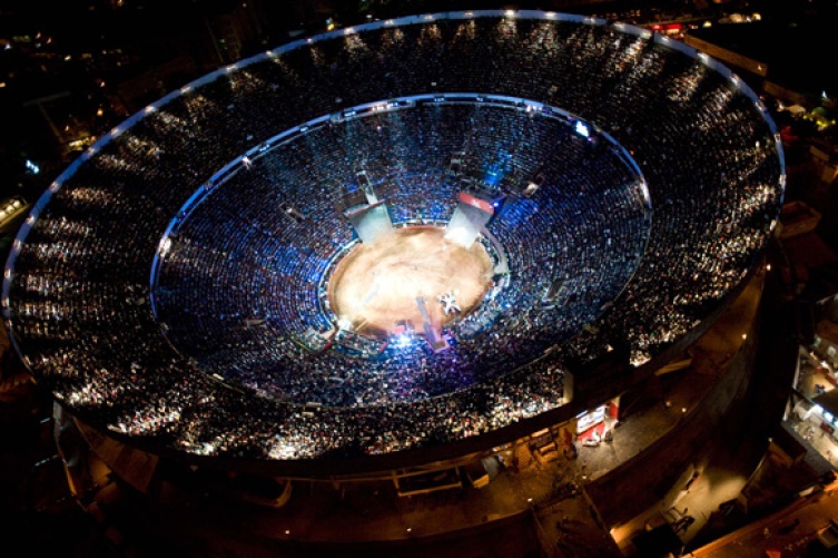 Einfach beeindruckend: das Stadion in Mexico City