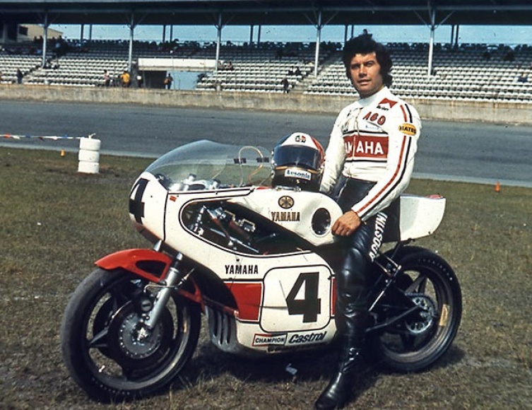 Der eigentliche Einsatz des Motors: Straßenversion YZR750 in Daytona 1975, Fahrer Giacomo Agostini 