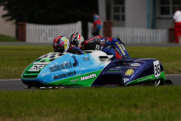 Für jeden etwas dabei: Im Bild die Dreifach-Sidecar-Weltmeister Tim und Tristan Reeves