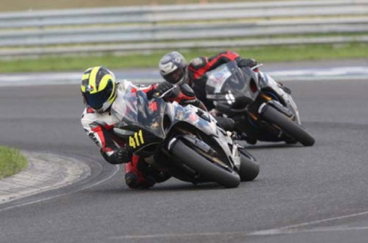 Ernst Tisch und Martin Stranz im Kampf um Platz 2 der GP-Klasse