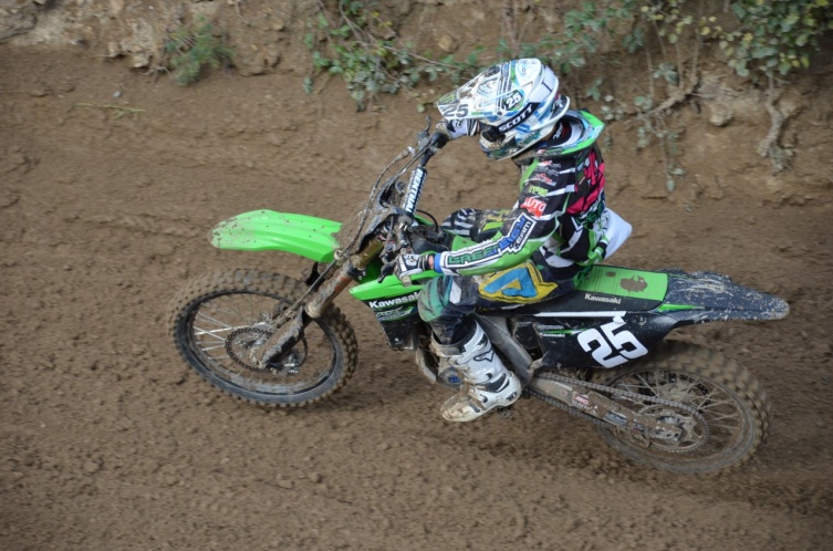 Rafael Auferbauer mit guten Rennen in der Juniorenklasse - der Youngster aus Gföhl gab auf der Kawasaki KXF 250 GAS!