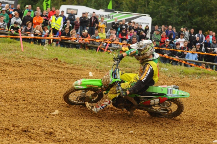 Michael Kratzer fixierte im 2.ten Lauf vor rund 3000 Fans seinen allerersten MX 2 Meistertitel! (Foto: Erwin Hetfleisch)