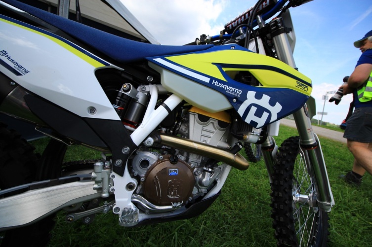 Die Husqvarna FE350 - Fast einstimmig von allen Medienvertreter in den Himmel gelobt