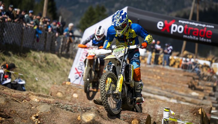 Am 17. und 18. Mai 2025 heulen die Motoren wieder – schon bald werden sich die Racer*innen im Rahmen der Enduro Trophy im Offroad Bike Track des Red Bull Ring packende Duelle liefern und erneut zeigen, was in ihnen steckt! 