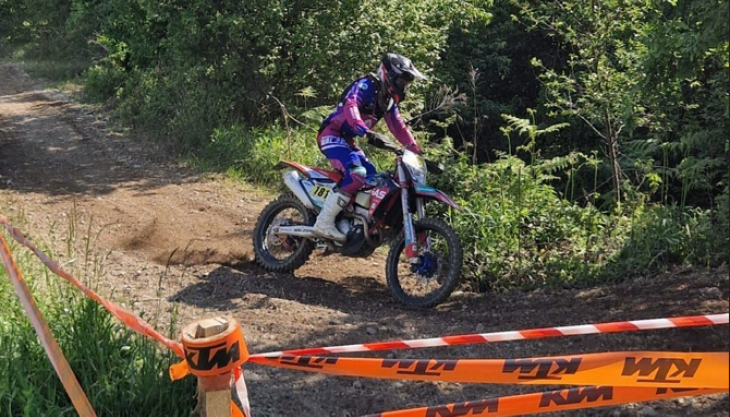 Tristan Schabernig triumphiert in Šoštanj – Kontrolliert zum Doppelsieg!