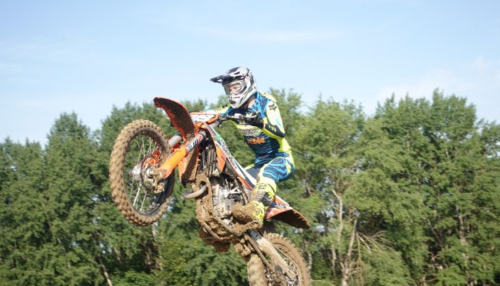 Beim ADAC MX Youngster Cup wird Maximilian Tages 9.ter, Moritz Tages 4.ter im ADAC MX Junior Cup 125.
