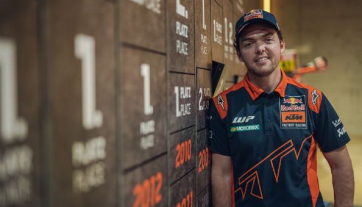 Mattighofen/Munderfing – Exklusive Einblicke, echte Helden und pure Racing-Leidenschaft – das ist der November in der KTM Motohall! 