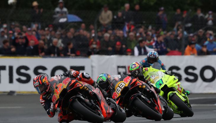 Zum 22. Mal fällt die Zielflagge der Motorrad-Weltmeisterschaft in Valencia: Qualifying und Sprint am Sa., 15.11., ab 10:40 Uhr; Rennen am So., 16.11., ab 10:20 Uhr.