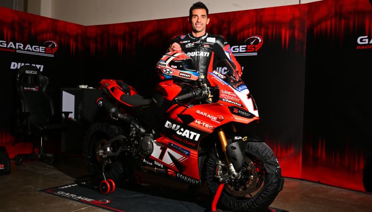 Ducati und Garage51 präsentieren Details zur Academy mit der Panigale V2, speziell für junge Fahrer: Ein einzigartiges Format, das darauf abzielt, die Champions von morgen zu unterstützen und zu fördern – mit Testfahrten, technischer Betreuung und umfassendem Training.