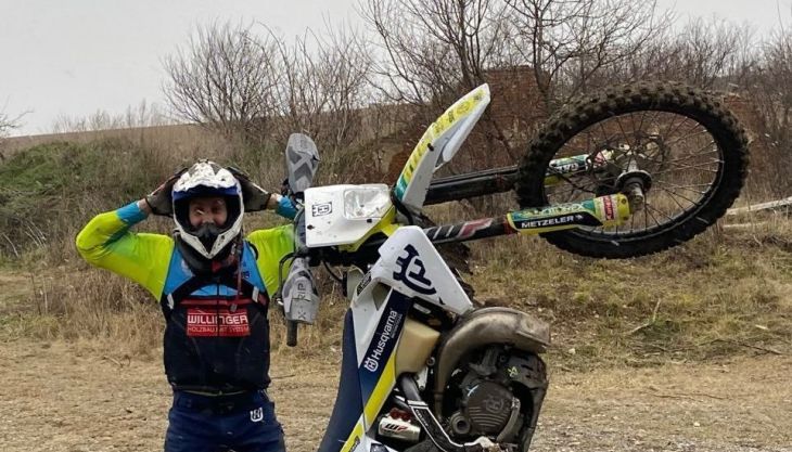 Red Bull Romaniacs: Wenn die Midlife-Crisis zuschlägt – oder warum es Thomas als Amateur immer ganz genau wissen will.