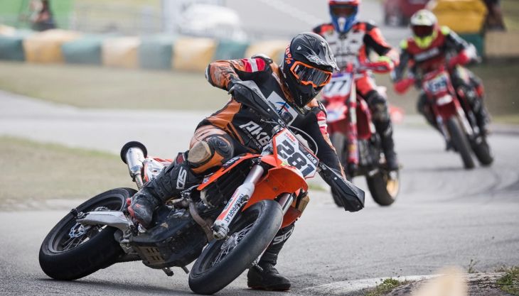 Die Supermoto-Saison 2025 war mehr als nur Racing – sie war ein harter Weg zu einem mehr als respektablen Comeback.
