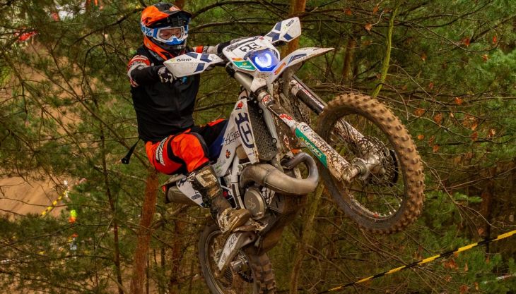 Am Wochenende vor Ostern ging es schon zum zweiten Lauf der deutschen Hard Enduro Meisterschaft der Auner HESG 2026 nach Reetz.