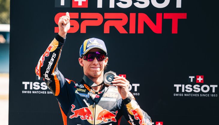Pedro Acosta fuhr in einem hart umkämpften Rennen über 12 Runden auf dem sonnigen Circuit de Barcelona-Catalunya auf den respektablen 2. Platz.