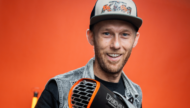 REMUS: Hier treffen zwei Partner aufeinander, bei denen die Begeisterung fürs Motorradfahren weit über die Technik hinausgeht: Sound, Performance, Individualität und die pure Freude am Fahren!