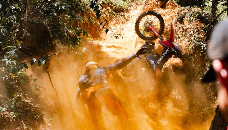 Nach neun Jahren Pause meldete sich Minas Riders mit einer harten Prüfung im brasilianischen Dschungel zurück. Den Gesamtsieg in der Gold Class holte der erst 20-jährige Costa-Ricaner Justin Elizondo vor Rigor Rico und Ryder Guest.