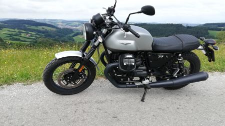 Moto Guzzi V7 III Rough