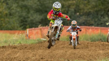 Vergangenes Wochenende war für den Husqvarna Team Damianik Fahrer Ben Ackerl volles Programm angesagt.