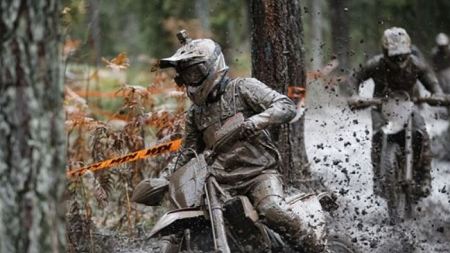Red Bull KTM Factory Racing Fahrer Taddy Blazusiak hat in Runde sieben der World Enduro Super Series 2018 einen hervorragenden vierten Platz belegt - der höchstplatzierte WESS-Pilot auf dem harten schwedischen Event. 