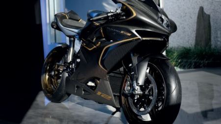 Der MV Agusta F4 Claudio ist der Höhepunkt einer außergewöhnlichen Geschichte, eine Errungenschaft, die das Konzept des Supersports radikal verändern kann.