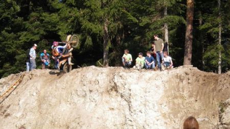 Mit dem „Stang the Race“ im „Land der 1000 Hügel“ steigt am 6. und 7. April heuer ein Mega PS-Spektakel mit unglaublichen 500 Enduro-Fahrern. 