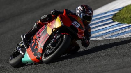 MotoGP. Die Spitze des Zweirad-Motorsports auf Asphalt. Die Geschwindigkeit. Der Klang. Das Gefühl. Ingenieurskunst und Nerven aus reinem Stahl.