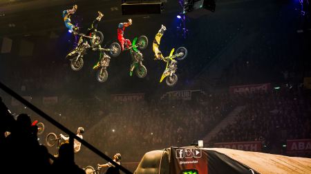 Masters of What?! Masters of Dirt! Dieser Spruch hat für das wiener Publikum mittlerweile Kultstatus! Von 15. Bis 17. März 2019 ist es endlich wieder so weit: M.O.D gastiert in der Wiener Stadthalle. 
