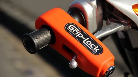 Grip-Lock wurde als schnelle, komfortable Lösung für die Sicherung eines Motorrads entwickelt.