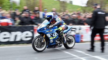 Mit einem Sieg bei der 40. Auflage des Bergrennens von Landshaag nach St. Martin, das wieder über 12.000 begeisterte Fans anlockte, startete Thomas Berghammer optimal in die Rennsaison 2019.
