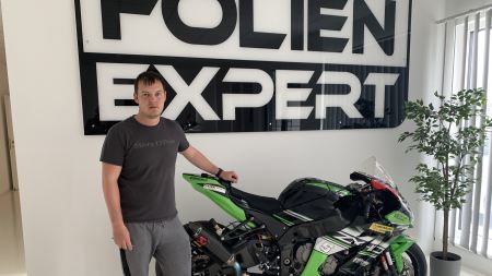 Wenn es um Folien geht, egal ob Auto, Motorrad oder auch für die Firmenfenster, dann ist Thomas Karrer für uns immer kompetent zur Stelle!