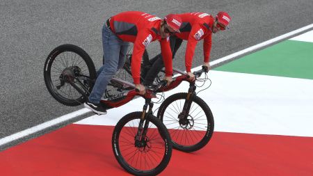 Zwei Ducati MIG-RR E-MTBs für Dovizioso und Petrucci