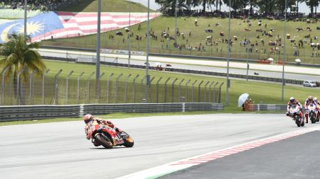 Zum Abschluss der langen Fernost-Tour steht eine veritable Hitzeschlacht bevor. Und ein sechster aufeinanderfolgender Rennsieg von Weltmeister Marc Márquez wird in Sepang wohl nur schwer zu verhindern sein.
