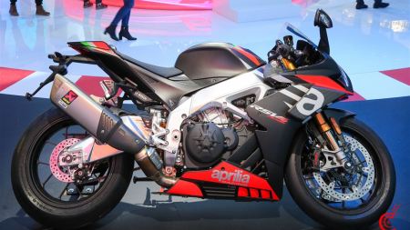 Aprilia RSV4 Factory