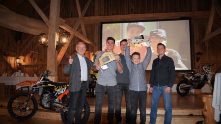 Standing Ovations bei der Meisterfeier des HSV Ried