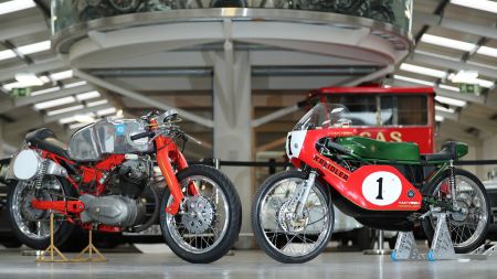 Die Isle of Man ist nicht nur für Road Racing Fans interessant, sondern auch für Oldtimer Fans empfehlenswert.