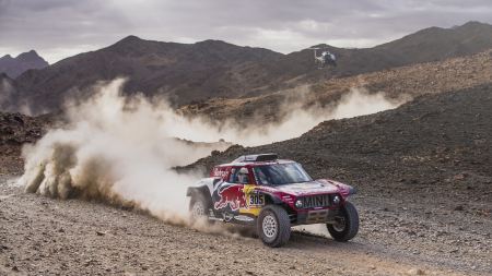 4x4 Dakar Peterhansel gibt Gas
