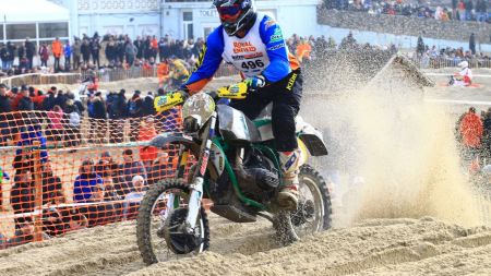 Ein Österreicher und ein Deutscher haben das Abenteuer gewagt: mit der BMW BOXER GS nach LE TOUQUET.