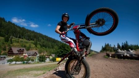 Es geht wieder bergauf… auf’s Salzstiegl. Ab 01. Mai dürfen wir euch wieder bei uns begrüßen!
